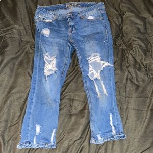 Rue21 distressed capris - light/medium wash (7/8)